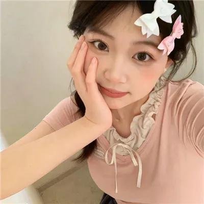 女孩海报